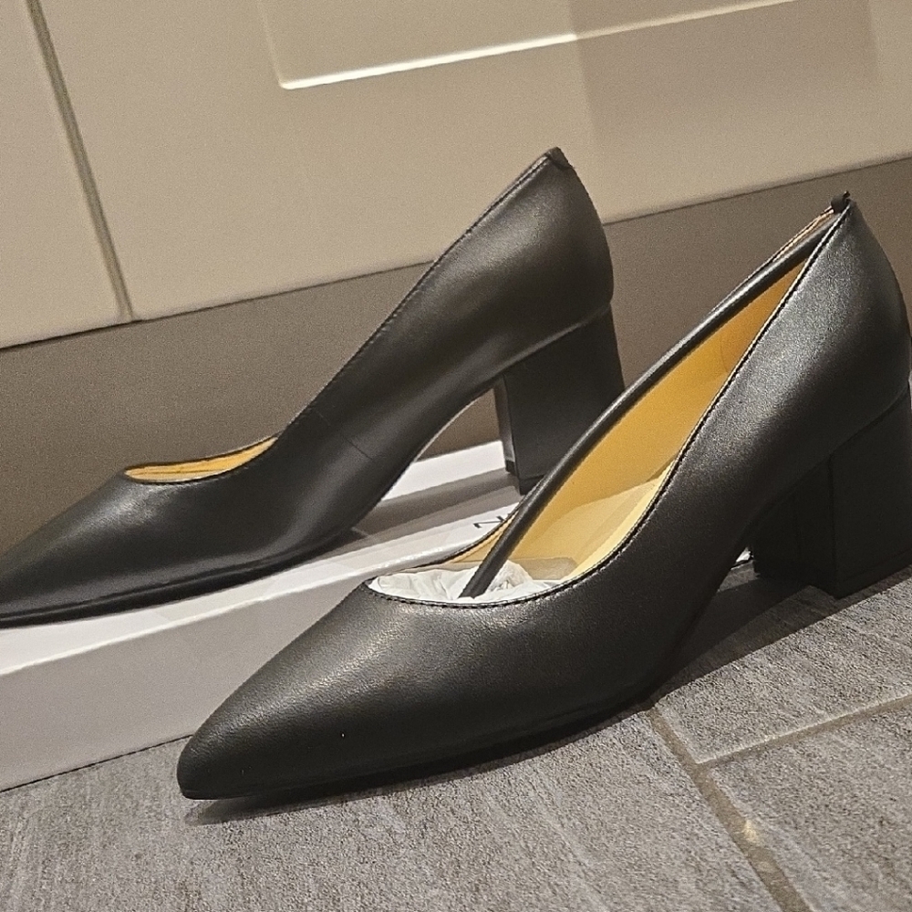 Nine West Black Block Heels - Picture 3 of 7